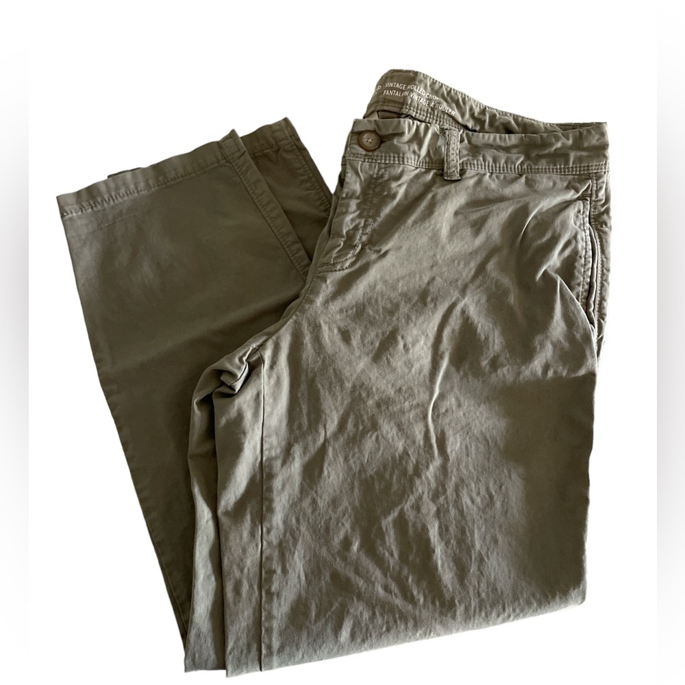 GAP Vintage Rolled Crop Khakis Size 8